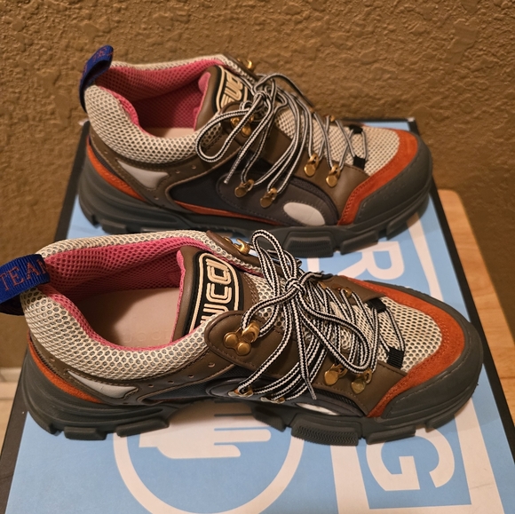 Gucci Flashtrek Sneakers - Picture 5 of 6